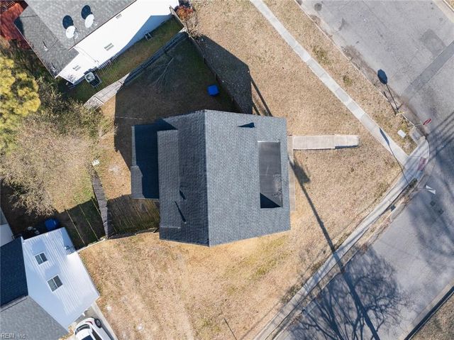 41 Aylwin RD, Portsmouth, VA 23702