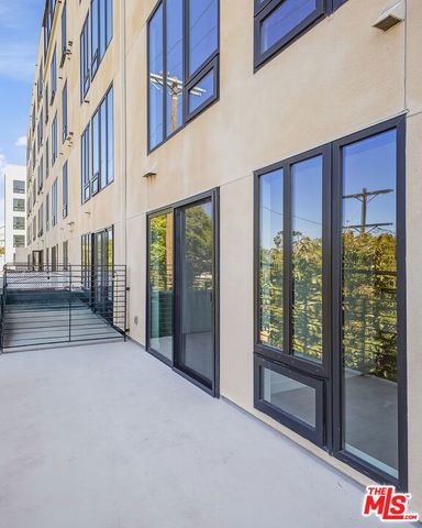 10700 Tabor Street 220, Los Angeles, CA 90034