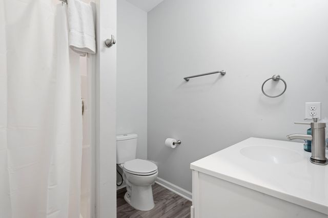 5748 Pilgrim Avenue C, Hanahan, SC 29410