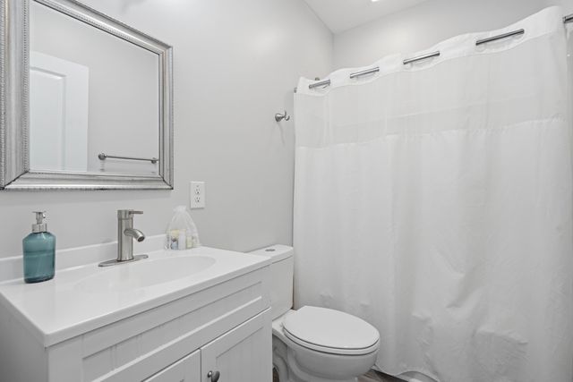 5748 Pilgrim Avenue C, Hanahan, SC 29410