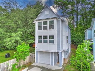 5748 Pilgrim Avenue C, Hanahan, SC 29410