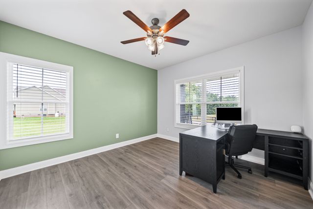 3904 Chapel Hill Rd, Clarksville, TN 37040
