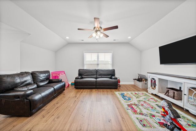 3904 Chapel Hill Rd, Clarksville, TN 37040