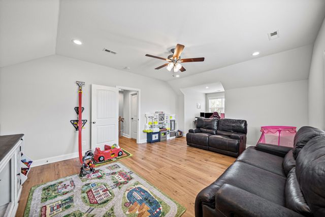 3904 Chapel Hill Rd, Clarksville, TN 37040