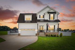3904 Chapel Hill Rd, Clarksville, TN 37040
