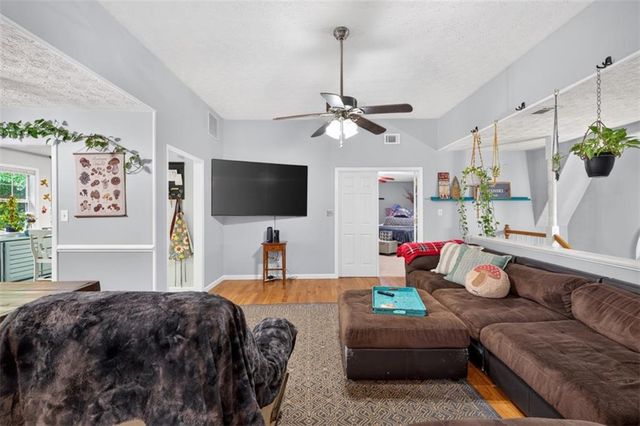130 Creek Drive, Locust Grove, GA 30248