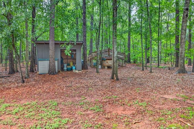 130 Creek Drive, Locust Grove, GA 30248