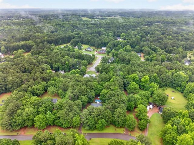 130 Creek Drive, Locust Grove, GA 30248