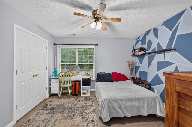130 Creek Drive, Locust Grove, GA 30248