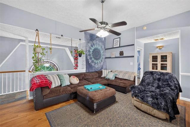 130 Creek Drive, Locust Grove, GA 30248
