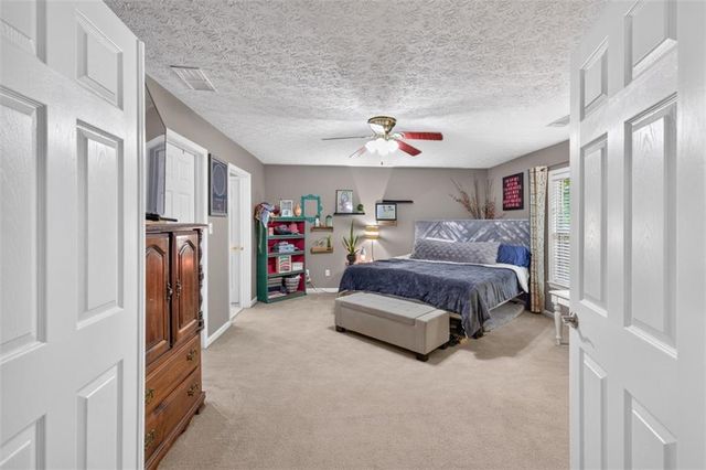 130 Creek Drive, Locust Grove, GA 30248