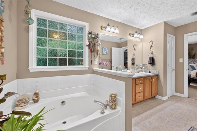 130 Creek Drive, Locust Grove, GA 30248