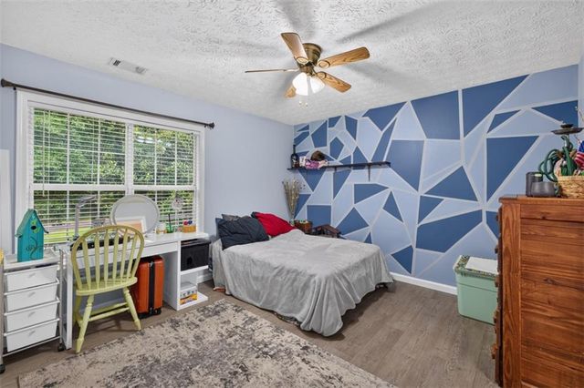 130 Creek Drive, Locust Grove, GA 30248