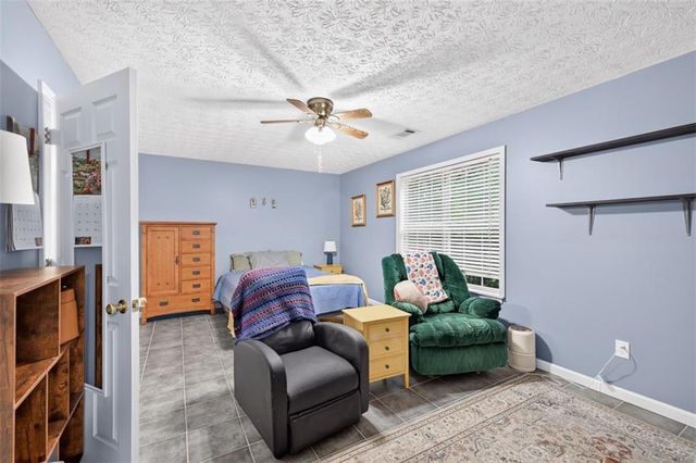 130 Creek Drive, Locust Grove, GA 30248