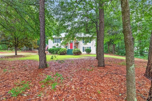 130 Creek Drive, Locust Grove, GA 30248