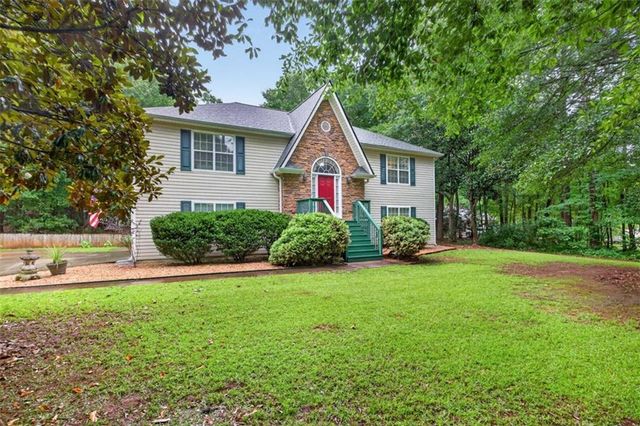 130 Creek Drive, Locust Grove, GA 30248