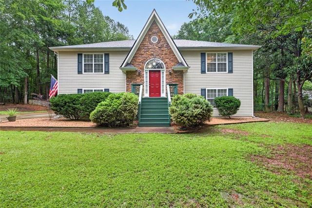 130 Creek Drive, Locust Grove, GA 30248