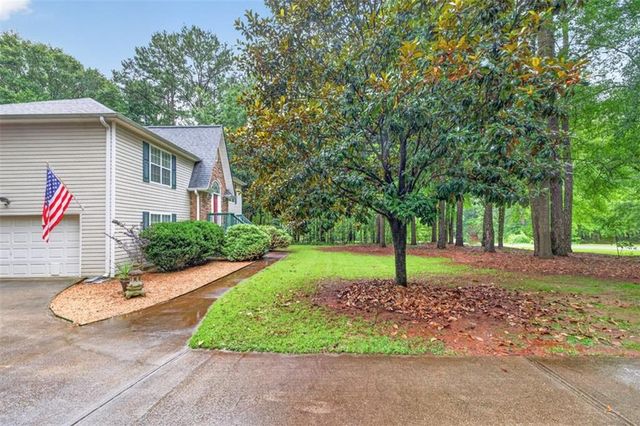 130 Creek Drive, Locust Grove, GA 30248