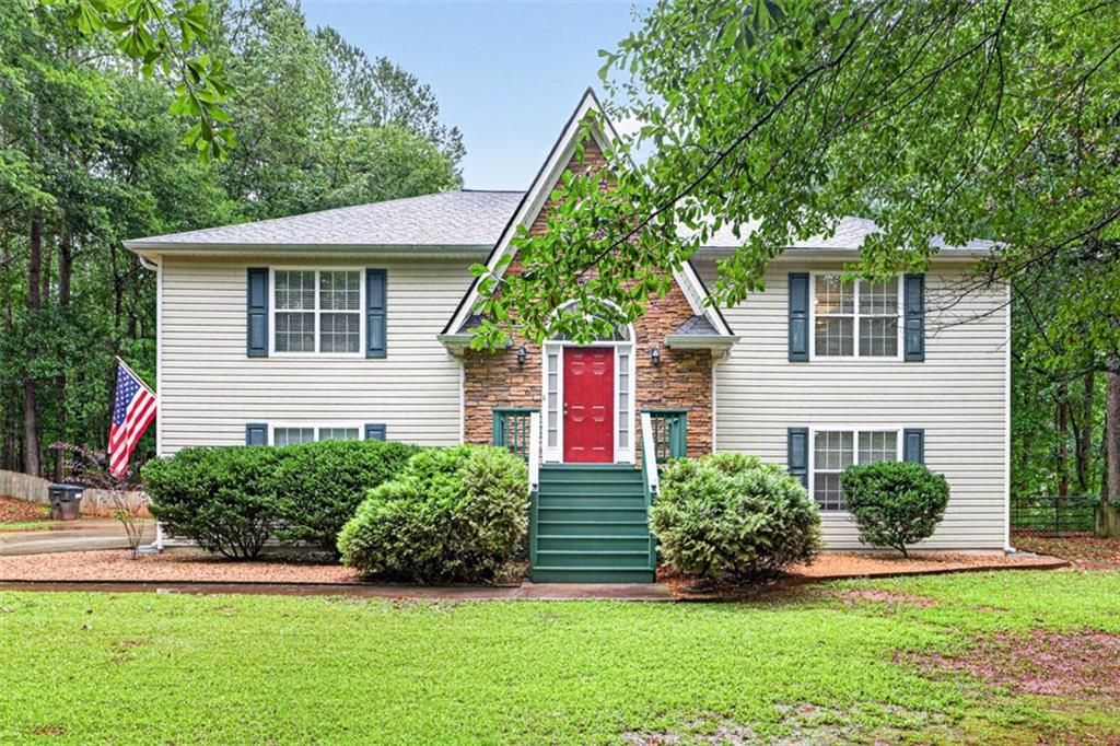 130 Creek Drive, Locust Grove, GA 30248