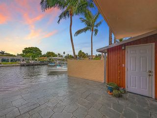 2205 1/2 NE 123rd St 2205, North Miami, FL 33181