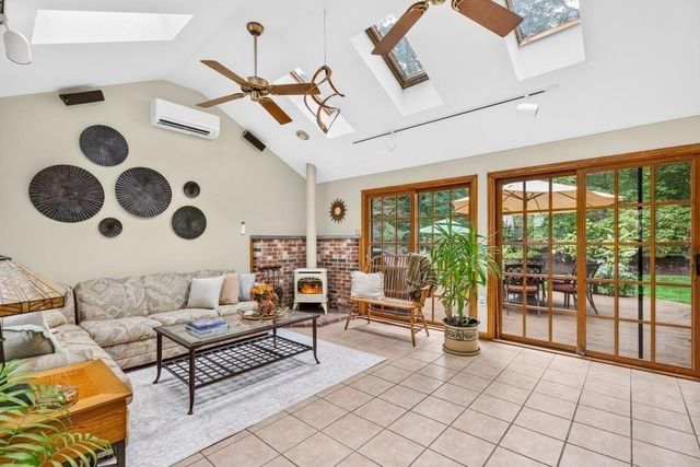 201 Cushman Rd., North Attleboro, MA 02760