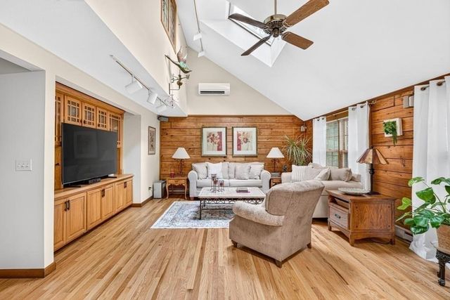 201 Cushman Rd., North Attleboro, MA 02760