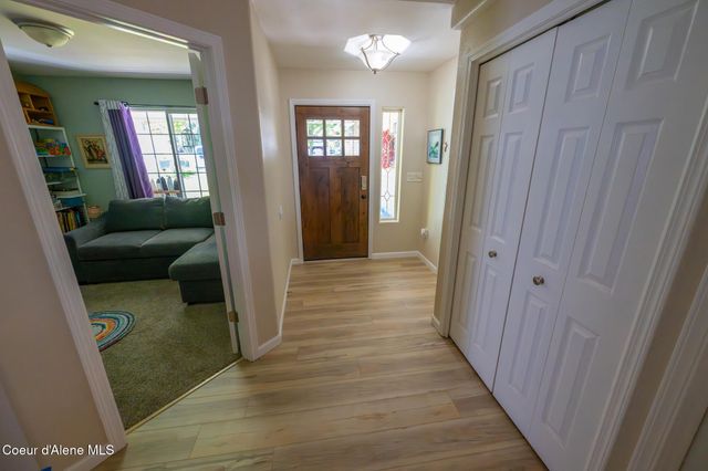 1506 S Riverside Harbor DR, Post Falls, ID 83854