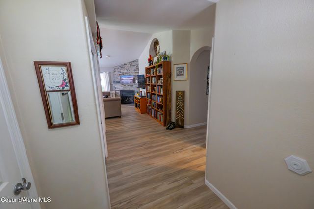 1506 S Riverside Harbor DR, Post Falls, ID 83854