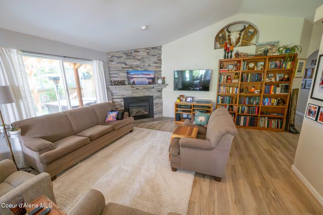 1506 S Riverside Harbor DR, Post Falls, ID 83854