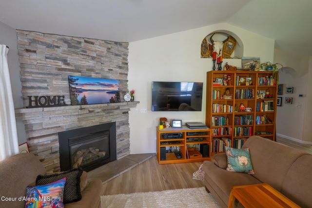 1506 S Riverside Harbor DR, Post Falls, ID 83854