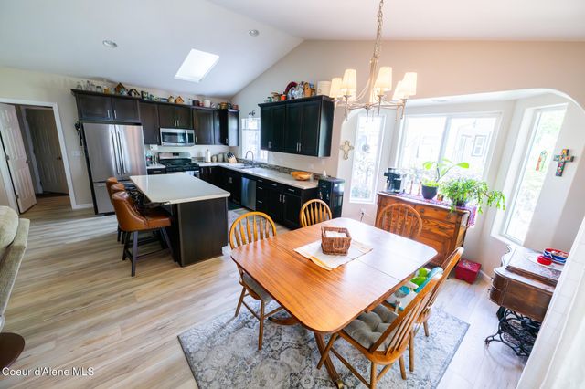 1506 S Riverside Harbor DR, Post Falls, ID 83854