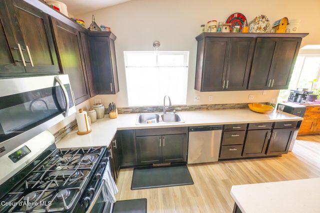 1506 S Riverside Harbor DR, Post Falls, ID 83854