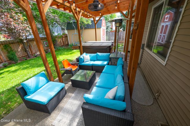 1506 S Riverside Harbor DR, Post Falls, ID 83854