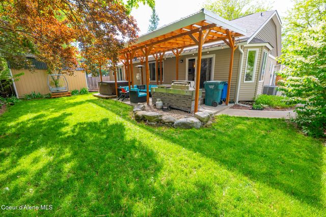 1506 S Riverside Harbor DR, Post Falls, ID 83854