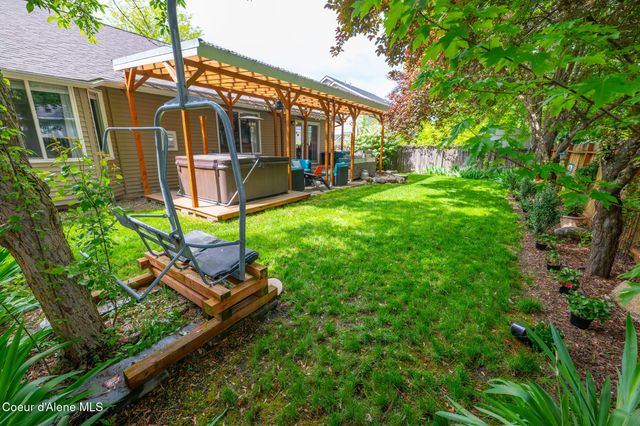 1506 S Riverside Harbor DR, Post Falls, ID 83854