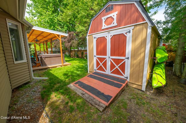 1506 S Riverside Harbor DR, Post Falls, ID 83854