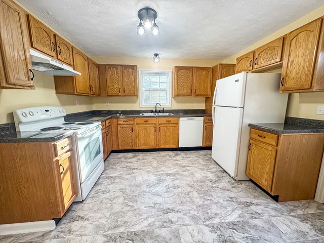 608 Big Rock Rd, Big Rock, TN 37023