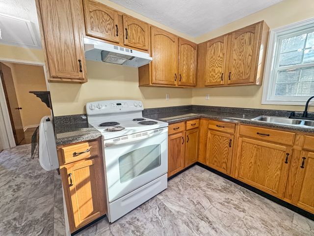 608 Big Rock Rd, Big Rock, TN 37023