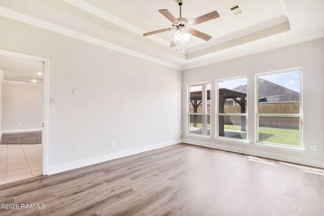 214 Forest Grove Drive, Youngsville, LA 70592