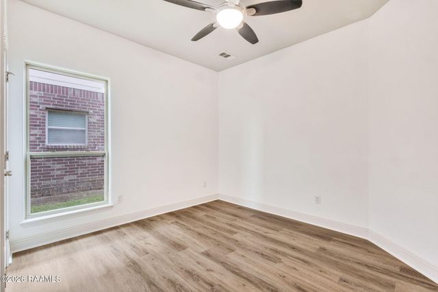 214 Forest Grove Drive, Youngsville, LA 70592