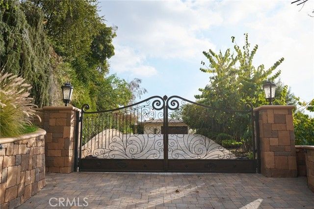 1752 Thurber Place, Burbank, CA 91501