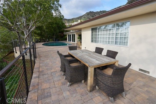 1752 Thurber Place, Burbank, CA 91501