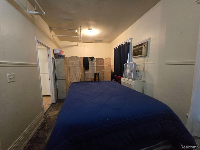 903 E Court Street, Flint, MI 48503