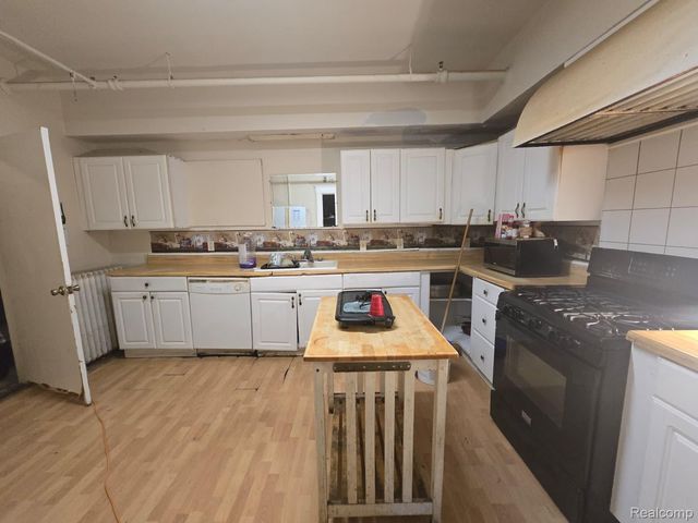 903 E Court Street, Flint, MI 48503