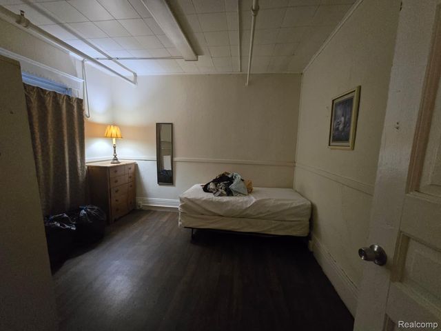 903 E Court Street, Flint, MI 48503