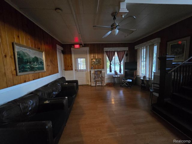 903 E Court Street, Flint, MI 48503