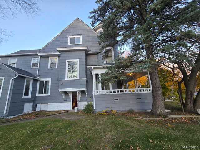 903 E Court Street, Flint, MI 48503