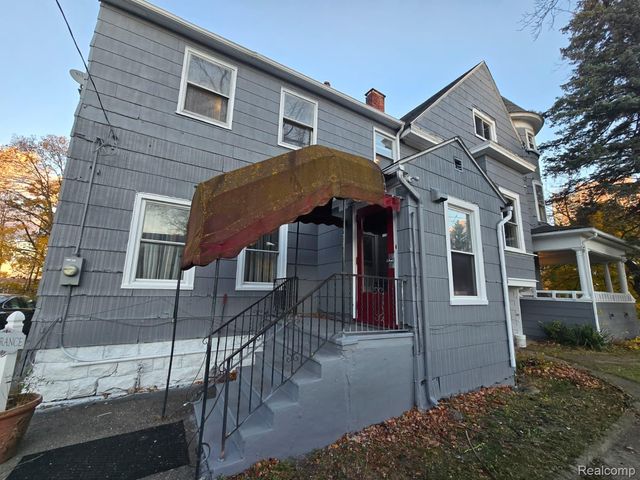 903 E Court Street, Flint, MI 48503