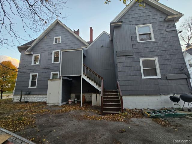 903 E Court Street, Flint, MI 48503