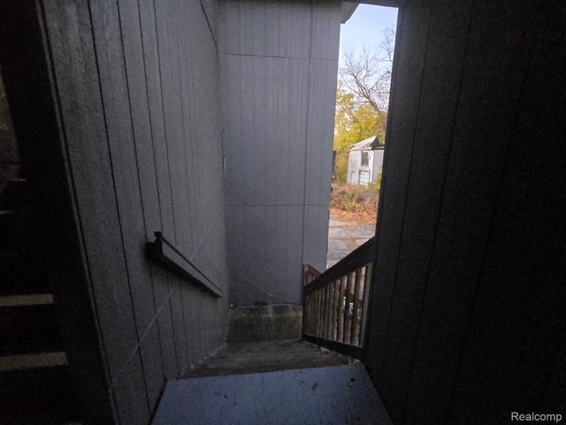 903 E Court Street, Flint, MI 48503